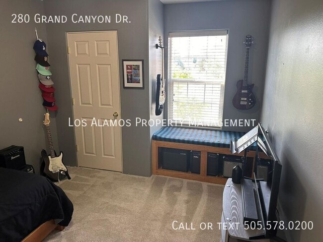 Building Photo - 280 Grand Canyon Dr