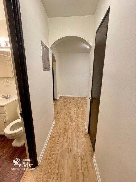 Building Photo - 5712 Phillips Ave