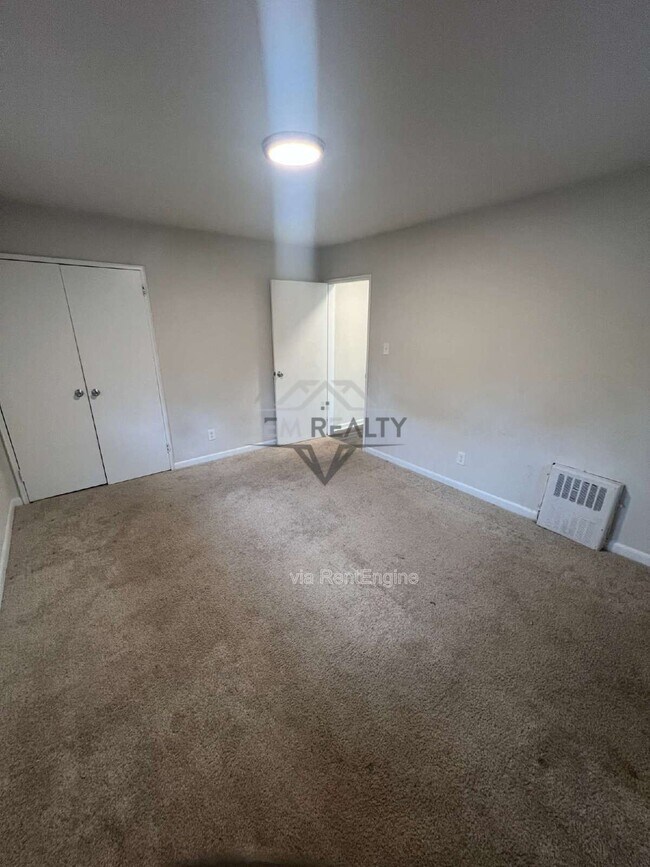 Building Photo - 14404 Gemstone Dr