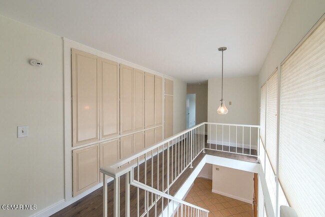 Building Photo - 1074 Elfstone Ct