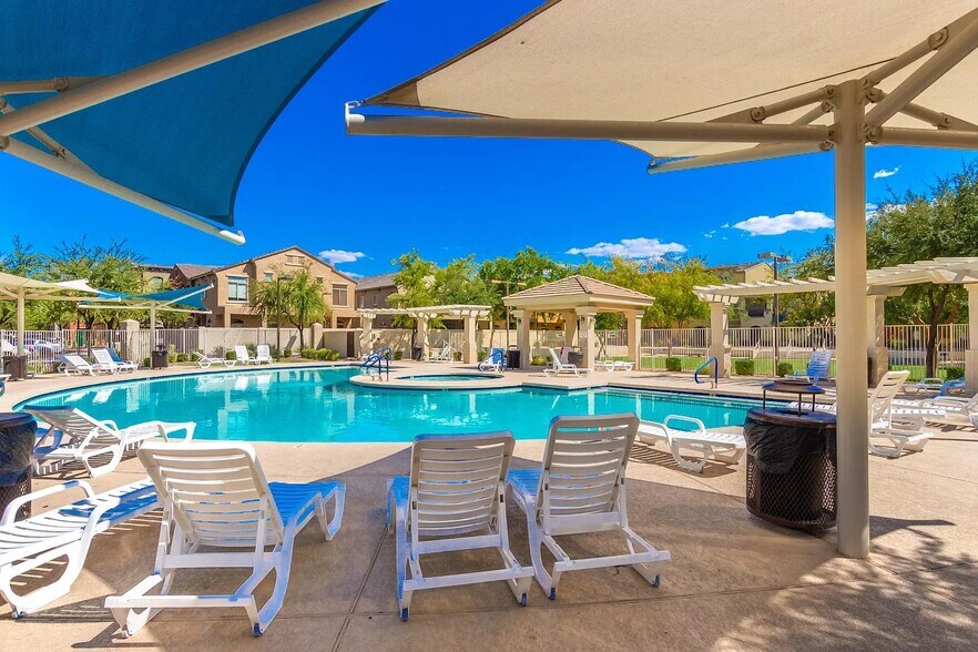 Building Photo - 280 S Evergreen Rd