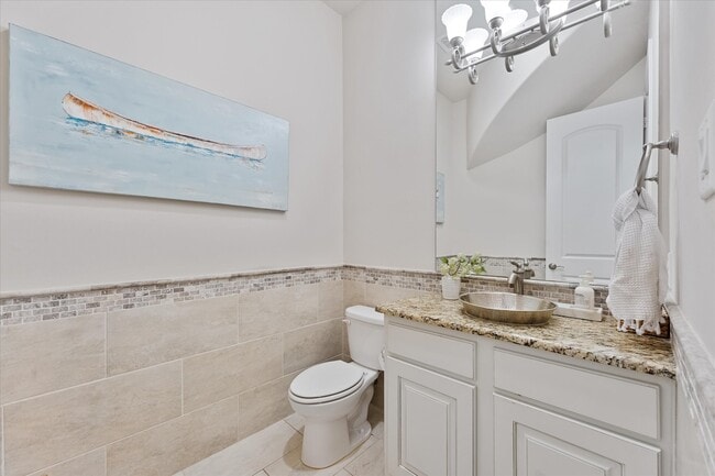 Building Photo - 5823 Stratton Wds Dr
