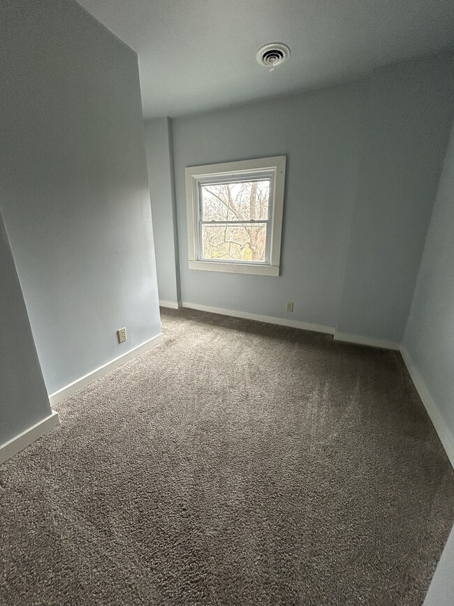 Building Photo - 2071 Tulpehocken Rd