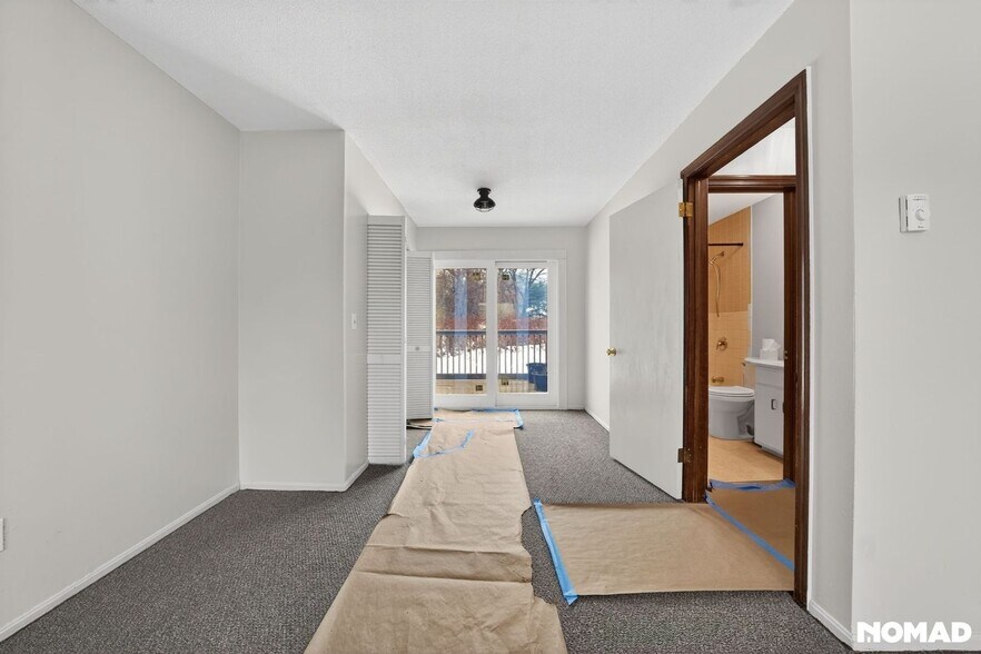 Building Photo - 127 Black Point Rd