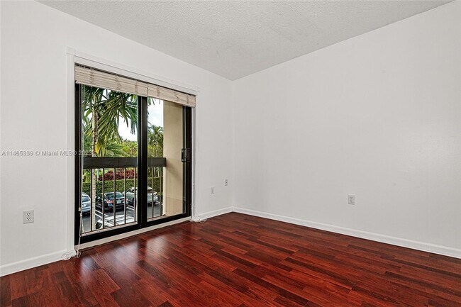 Building Photo - 4700 SW 67th Ave