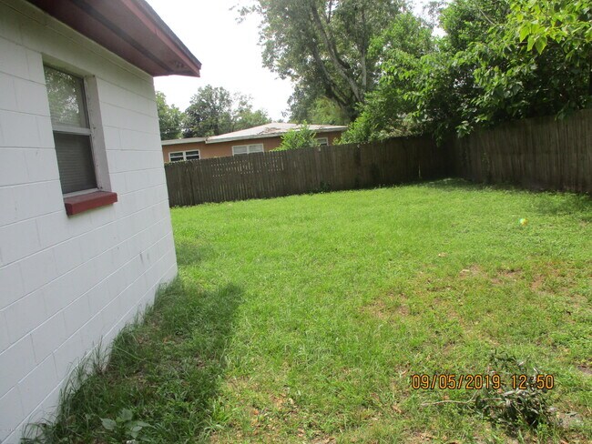 Building Photo - 7474 Centauri Rd