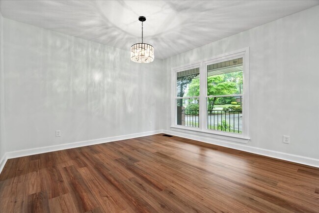 Building Photo - 511 Arbor Dr