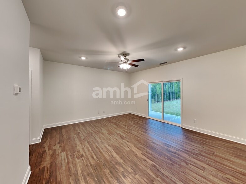 Building Photo - 505 Smt Vw Ln