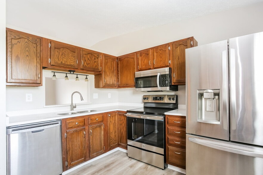 Building Photo - 3524 En-Joie Dr