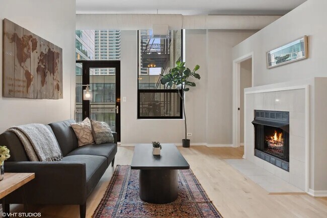 Building Photo - 910 S Michigan Ave