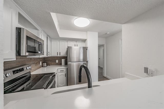 Building Photo - 3101 Sondra Dr