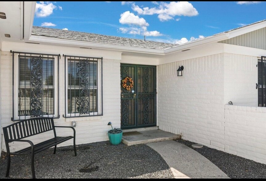 Building Photo - 12100 Woodland Ave NE