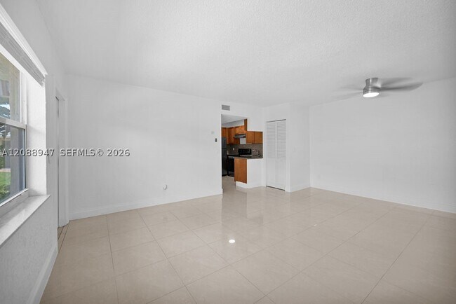 Building Photo - 575 Kathy Ln