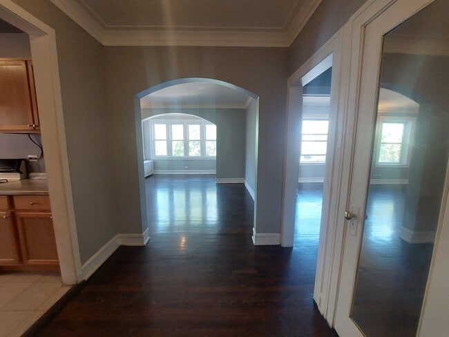 Building Photo - 3104 W 64th St