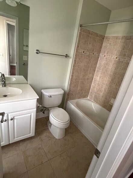 Building Photo - 14669 Crossfield Way