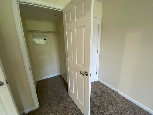 Building Photo - 20 Sentinel Court