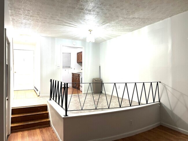 Building Photo - 131 Woodland Dr