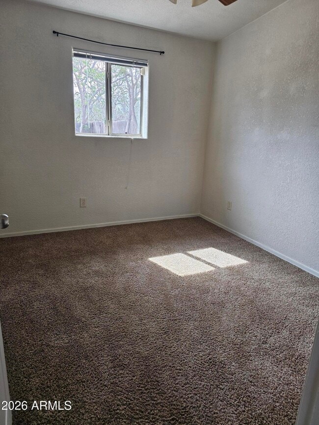 Building Photo - 5018 E Evergreen Dr