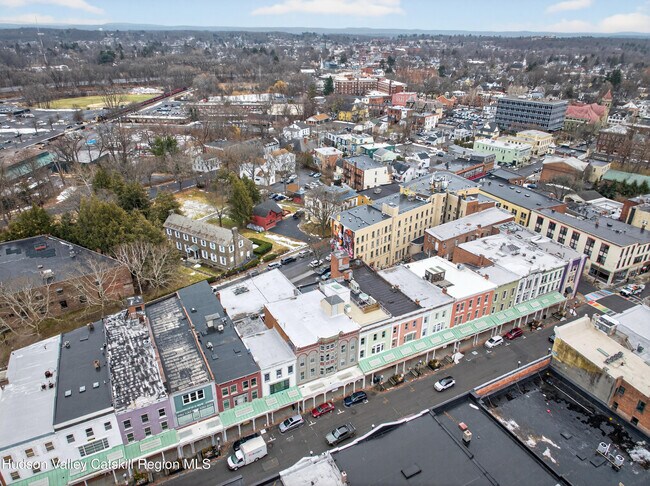 Building Photo - 316 Wall St