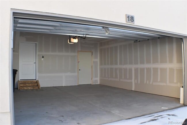 Building Photo - 18 E St Elmo Ave