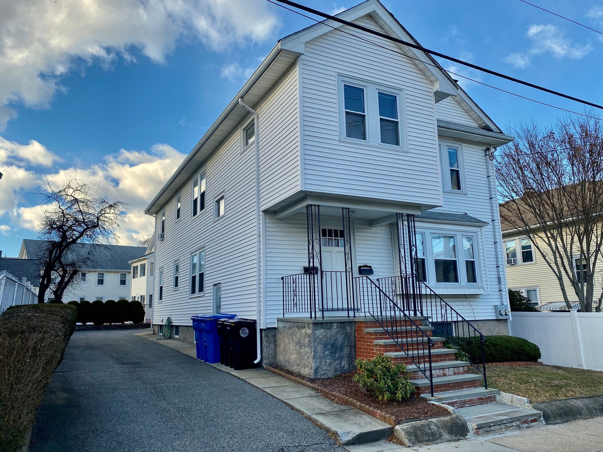 Building Photo - 9 Jonathan St