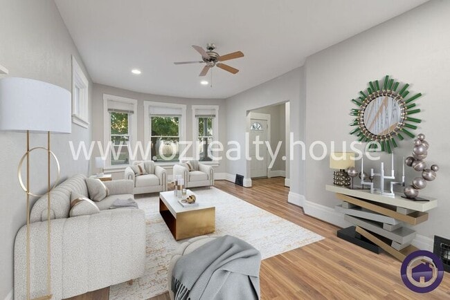 Building Photo - 740 Parker Ave