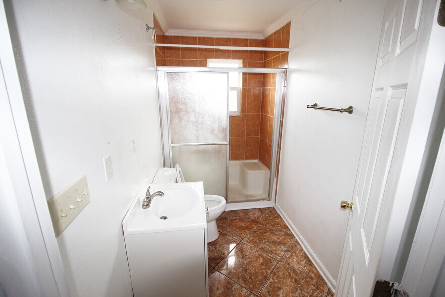 Building Photo - 3014 Metropolitan St