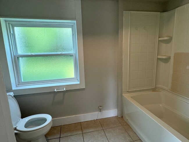 Building Photo - 408 Grove - Grv