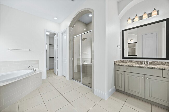 Building Photo - 11918 Sumitomo Ln