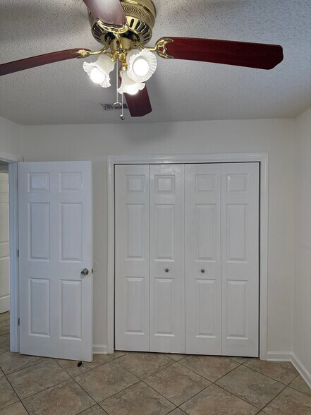 Building Photo - 1240 Avenue A