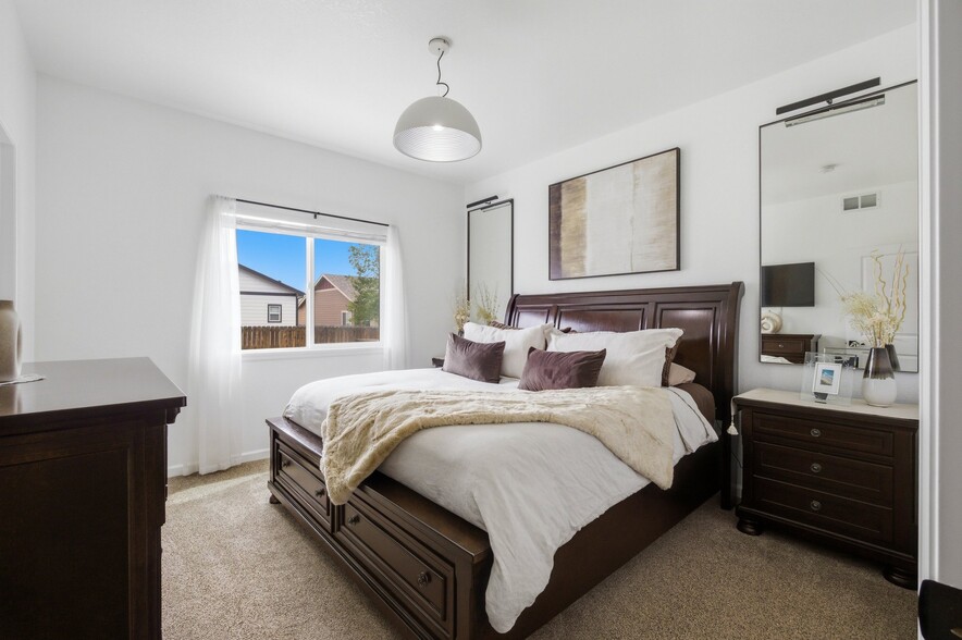 Building Photo - 782 S Settlers Dr