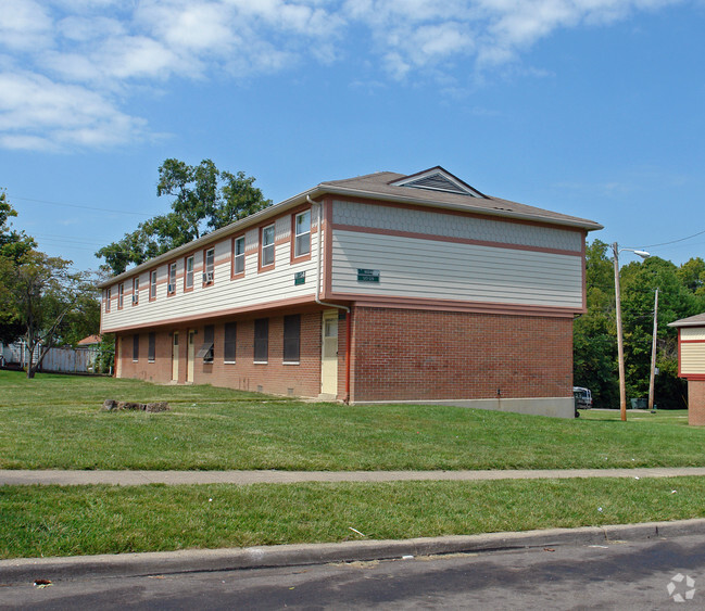 Building Photo - Hilltop Homes