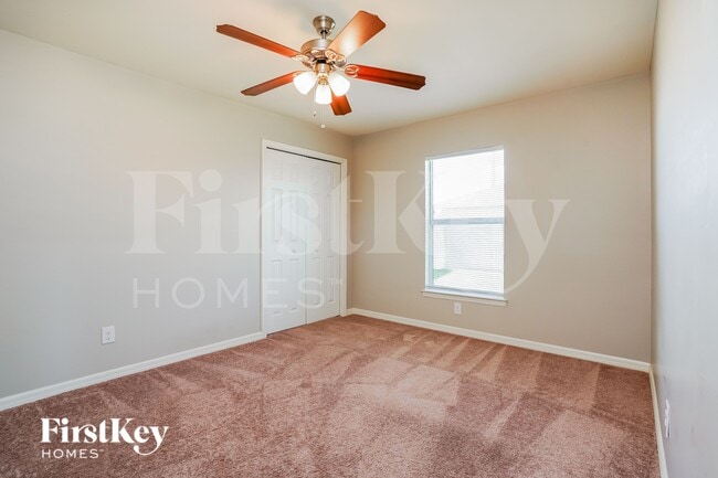 Building Photo - 2409 NW 9th Ave