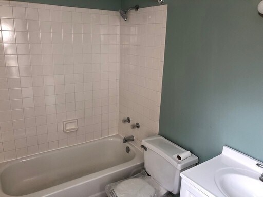 Interior Photo - 1200 So 6th St