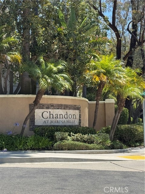 Building Photo - 208 Chandon