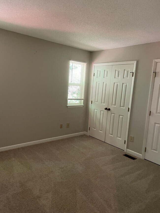Master Bedroom - 5905 Suncreek Ct