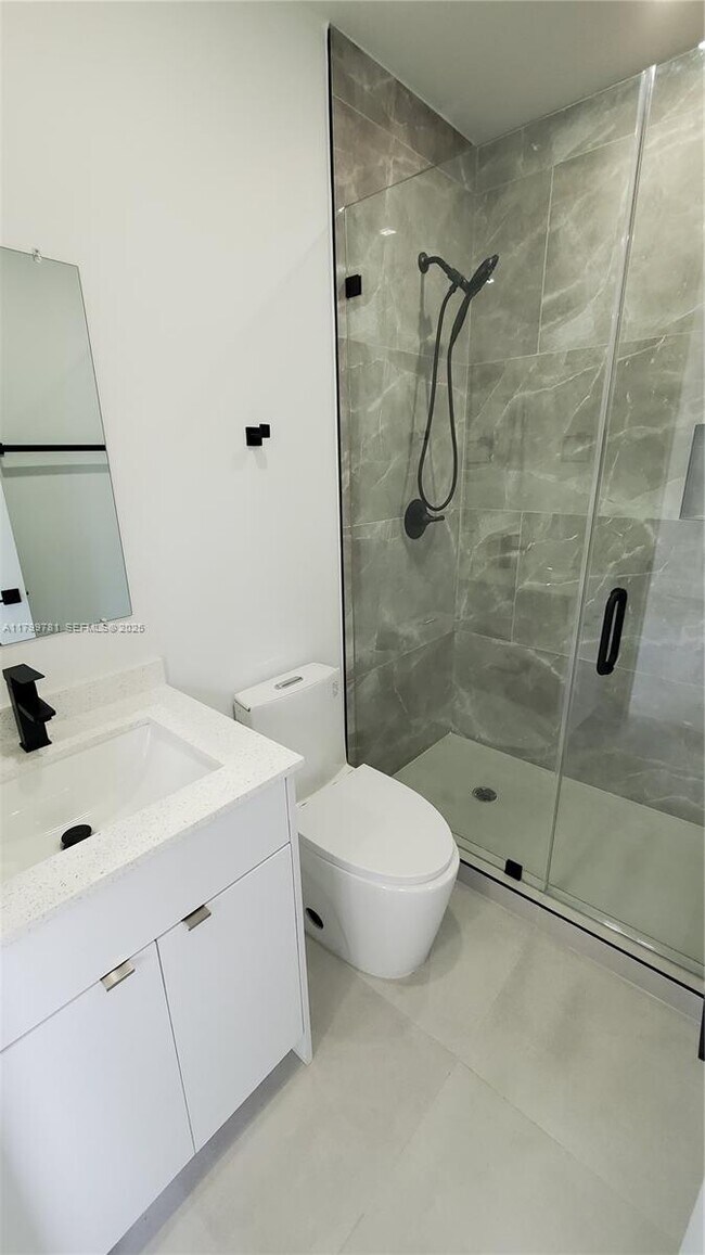 Building Photo - 6201 SW 22nd St