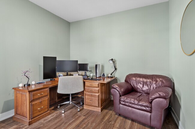 Building Photo - 534 Sudbury Cir