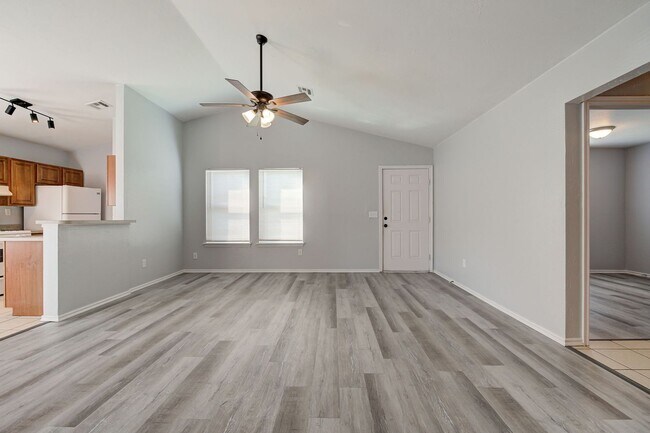 Building Photo - 605 Welston Cir