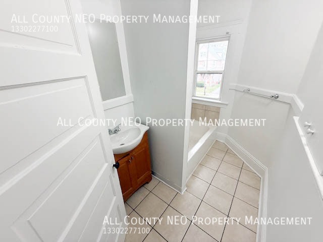 Building Photo - 3292 W 98th St
