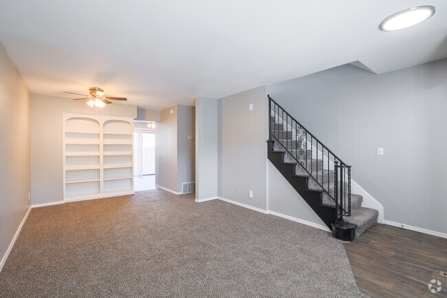 Building Photo - Parke East Townhomes