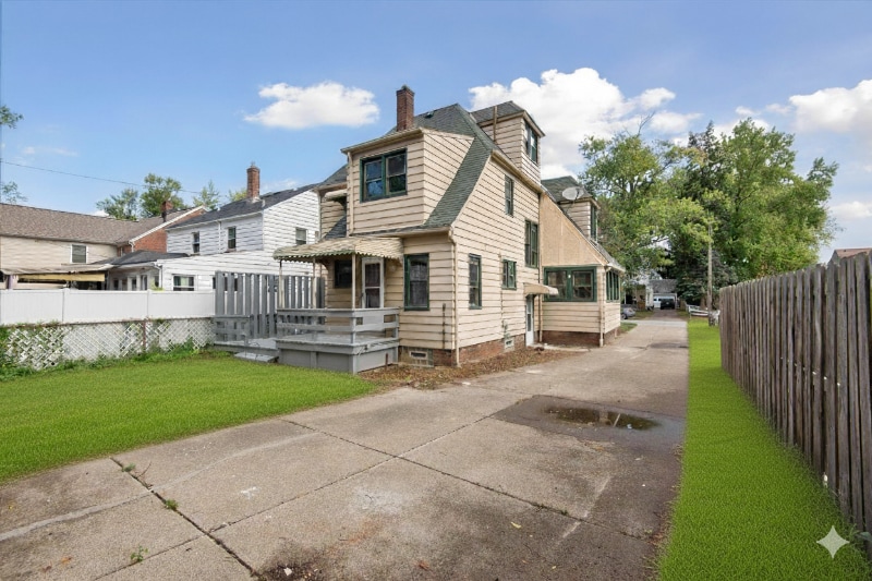 Building Photo - 174 E 196th St