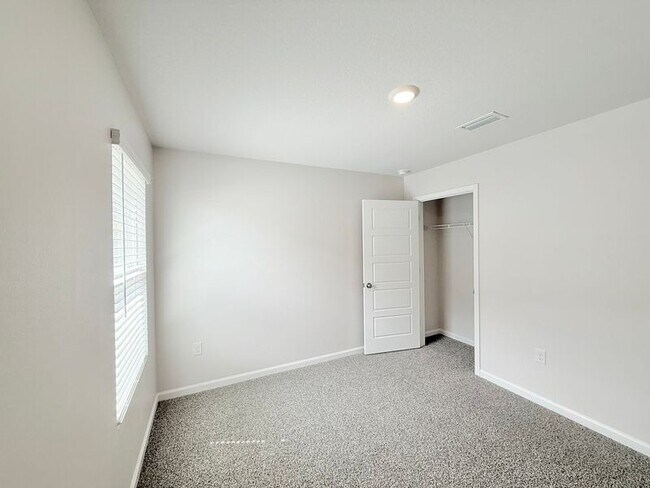 Building Photo - 6130 Native Dancer Wy