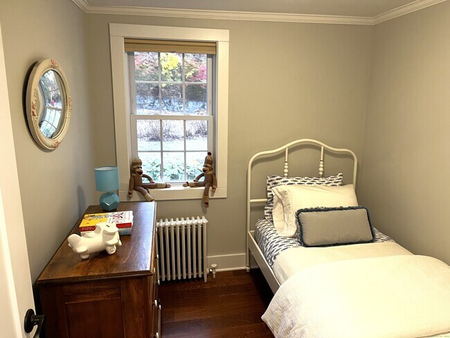 Building Photo - 83 Maltbie Ave