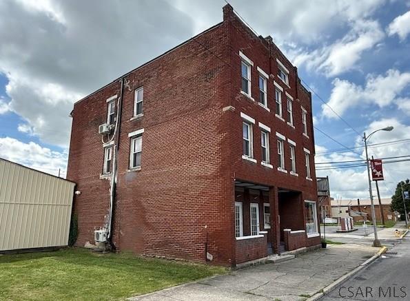 Building Photo - 1800 Graham Ave