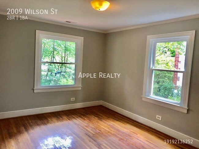 Building Photo - 2009 Wilson St