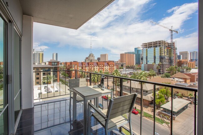 Building Photo - READY TO VIEW NOW! Gorgeous Downtown Phoen...