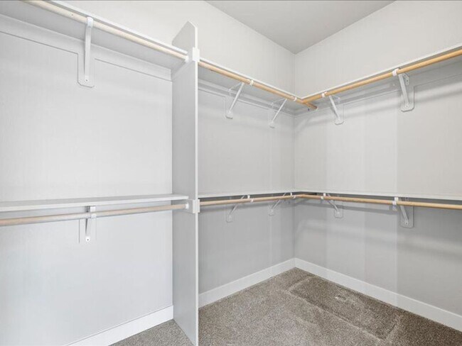 Building Photo - 4725 Roark Dr