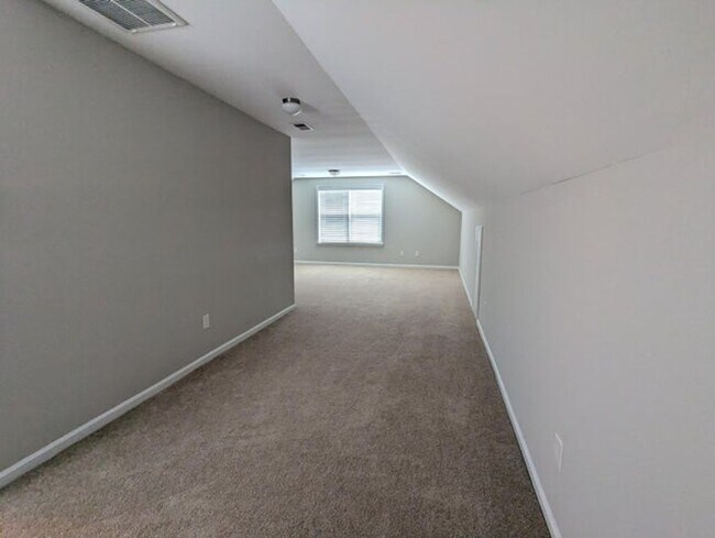 Building Photo - AVAILABLE NOW- 4BR/3.5BA IN COLONY NORTH