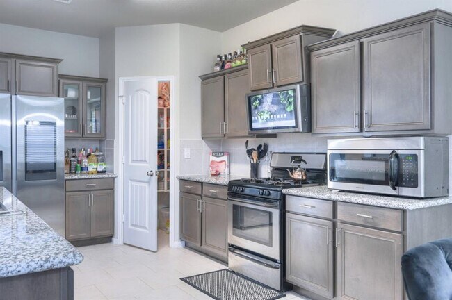 Building Photo - 5555 Casa Martin Dr